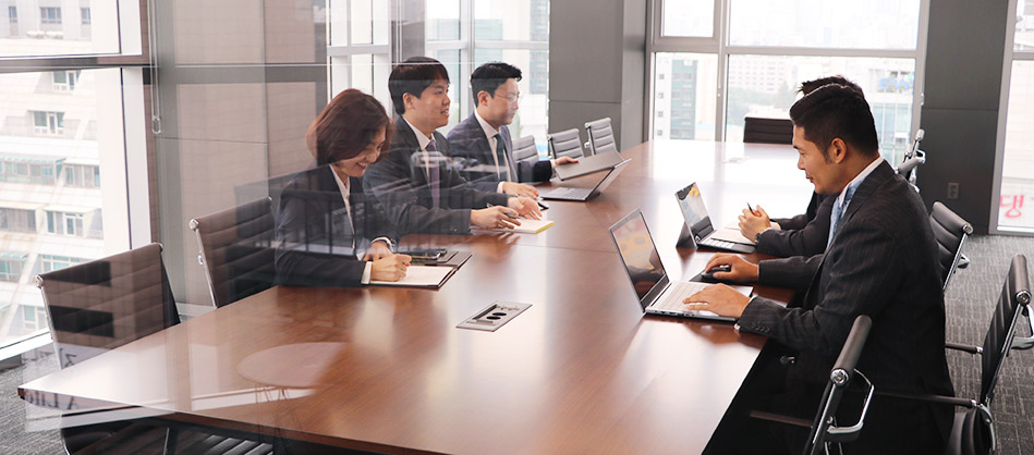 법조경력 10년 이상!
처음부터 확실하게 에이앤랩, 
해결방법은 에이앤랩에 있습니다.